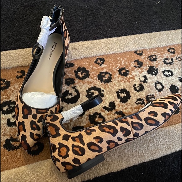 Designer Shoes - Picture 4 of 6